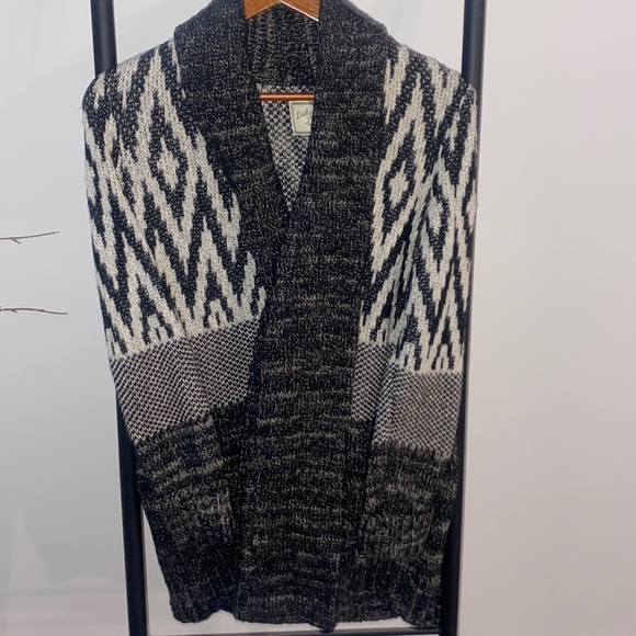 Lucky Brand Sweater - Picture 3 of 3